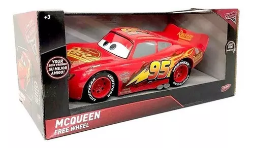 Qué auto es el Rayo McQueen?