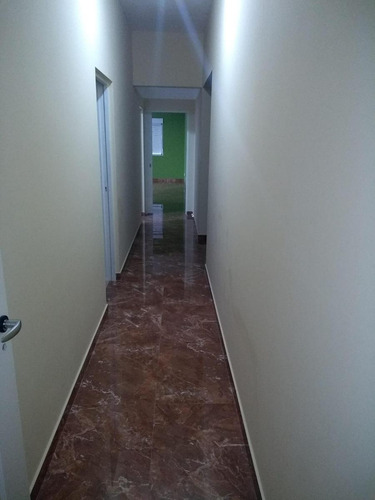 Casa En Venta - 4 Dormitorios 3 Baños - Local - 257mts2 - San Luis