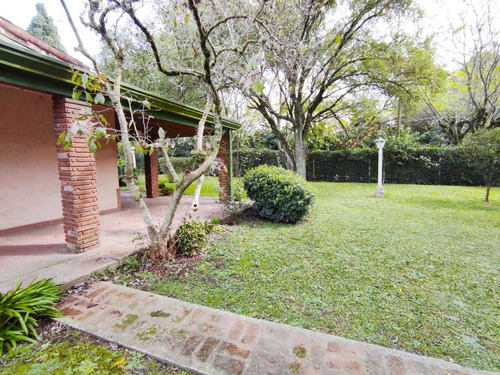 Casa Quinta En Venta, Arturo Segui, Villa Elisa, La Plata Con Lote Libre Y Piscina