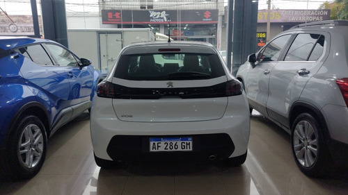 Imagen 11 de 22 de Peugeot 208 Allure 2022