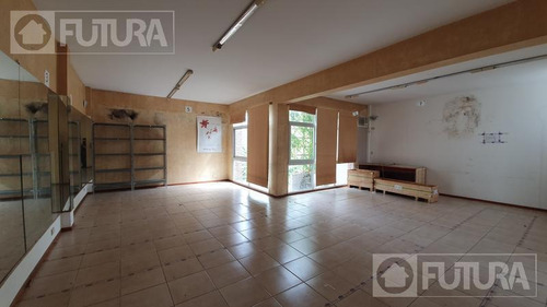 Imagen 21 de 29 de Gran Local En Venta Con Potencial Institucional O De Viviendas