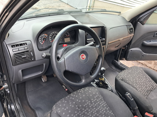 Fiat Palio 1.4 Attractive Flex 5p