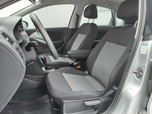 Imagen 7 de 15 de Volkswagen Vento 2018 Confortline Aut A/ac Ba Bluetoht 1.6l