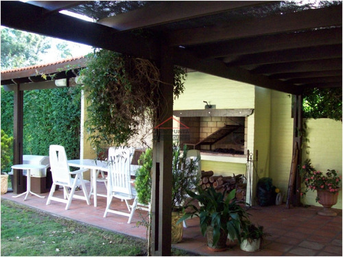 Casa En Mansa, 3 Dormitorios - Ref: 3570