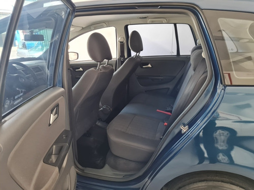 Imagen 13 de 15 de Volkswagen Suran 2015 1.6 Trendline Pro.cre.auto