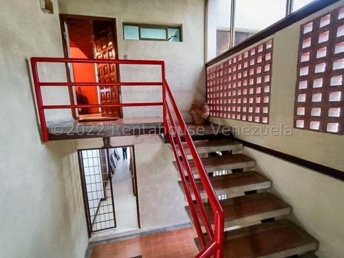 Imagen 2 de 18 de En Venta Hermosa Casa Ubicada En Prados Del Este, Mls #22-22581 Karina Sanchez 04143355086