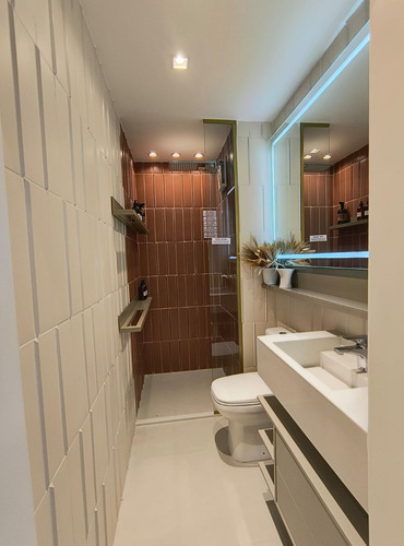 Apartamento Á Venda Com Entrada A Partir De 800 Reais Dentro Do Programa Minha Casa Minha Vida, Próximo A Estação E Fácil Acesso As Avenidas E Rodovias Principais, Condomínio Clube Completo , Piscina