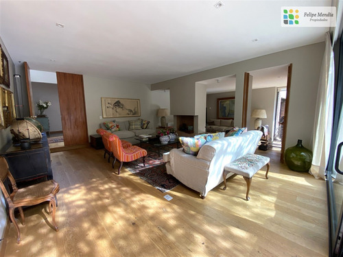 En Condominio, Como Nueva, 3 Dorm.3 Bños. Servicio Completo.