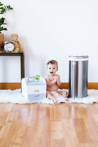 Bote Para Pañales Para Bebé Ubbi Ubbi Money Saving Steel Odor Locking Diaper Pail, Chrome