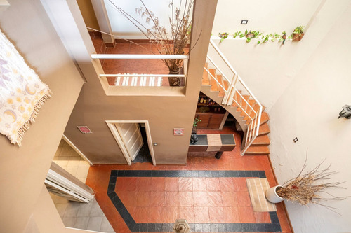 Casa En Venta Sobre Lote Propio En Saavedra