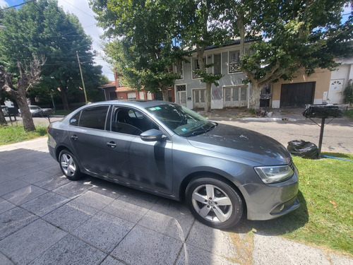 Volkswagen Vento 2.5 Luxury 170cv