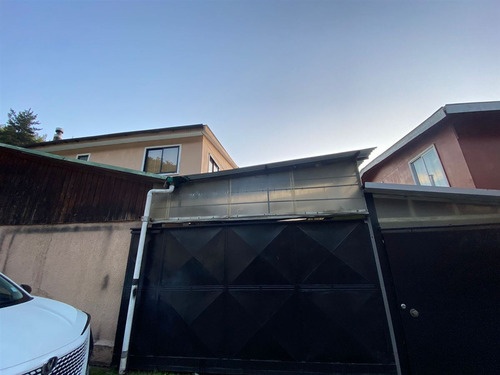 Casa En Venta De 4 Dorm. 2 Baños En Chiguayante