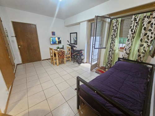 Excelente Monoambiente En Villa Luro