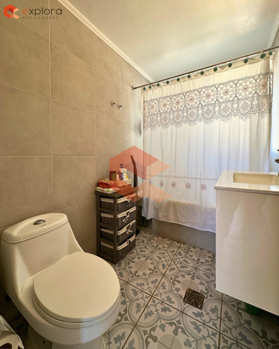 Casa En Venta Sector Las Rosas, Viña Del Mar, 4d 3b 2e