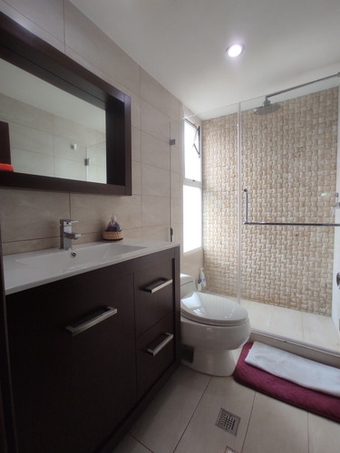 Town House En Venta. Urb. Santa Eduvigis