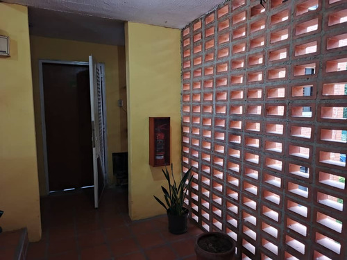 Angelica Acosta Vende Confortable Apartamento En Residencia Tulipan San Diego