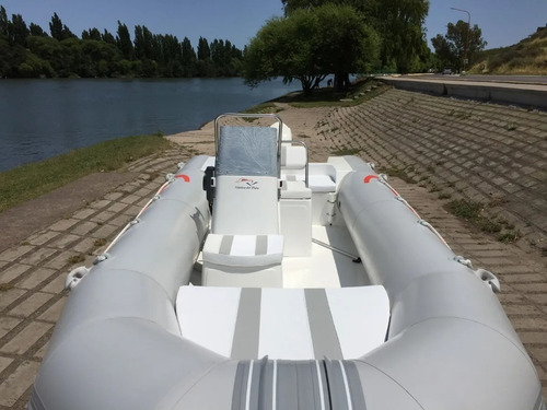 Imagen 10 de 15 de Semirrigido Kiel 5,60 Equipado Y Motor Mercury 60hp Elpt