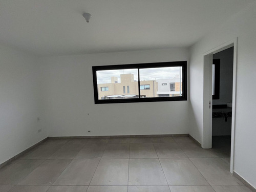 Altos De Manantiales Duplex De 3 Dormitorios 3 Bñs