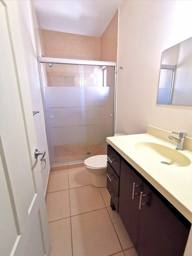 Imagen 11 de 15 de Hermosa Casa En Renta Al Norte En Mision Del Sol