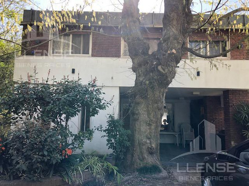 Casa 5 Ambientes En Alquiler - Club El Carmen