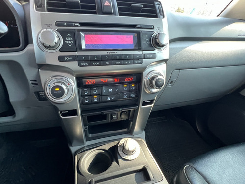 Imagen 15 de 25 de Toyota 4runner Limited 2012 Full Cuero Techo 3 Corridas