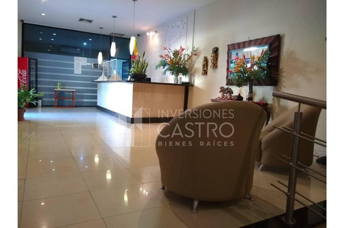 Hotel En Venta: Con Todos Sus Permisos Y Obligaciones Al Día, Ubicado En La Calle Neveri Frente Al Aeropuerto De Puerto Ordaz