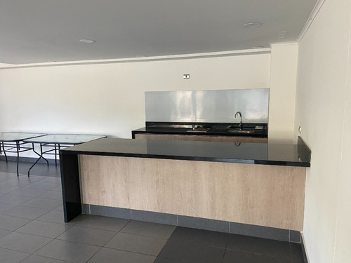 Amplio Depto En Primer Piso, 2d+2b+1est+bod, Cerca Campus Uc