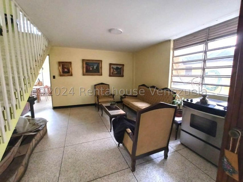 Los Dos Caminos Casa En Venta 24-21503