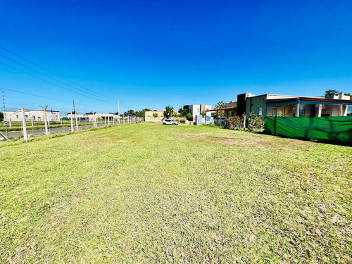 Imagen 3 de 12 de Lote De Gran Metraje 555m2 En Barrio San Eduardo, Pilar Del Este! Reservalo!