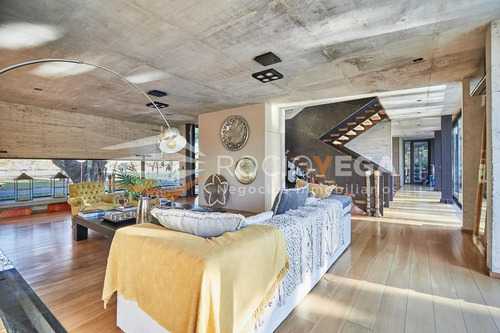 Imagen 8 de 30 de Moderna Casa En Venta San Diego Country Club - Moreno -