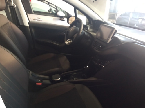 Imagen 14 de 16 de Peugeot 2008 1.6 Feline Tiptronic Am22