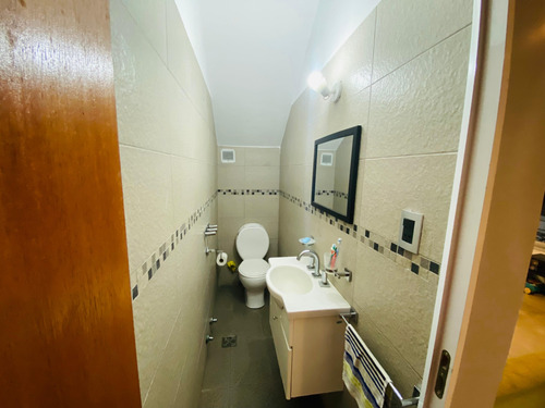 En Venta Casa De 2 Dormitorios Con Piscina La Carolina