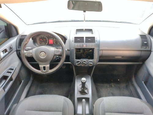 Imagem 9 de 10 de Volkswagen Polo 1.6 Mi 8v Flex 4p Manual