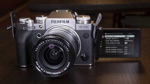 Fujifilm X-t4  + Lente 16-80mm + Lente Xf 35mm F1.4