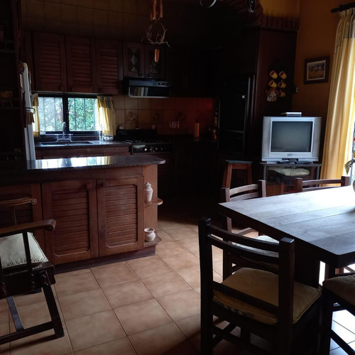 Chalet En Castelar Norte - Muy Buen Estado