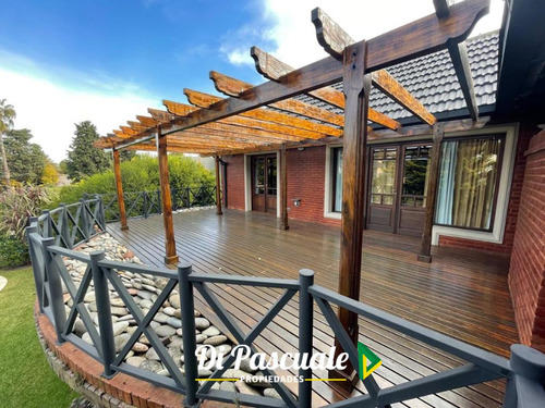 Apto Credito Hipotecario Venta Chalet En 2 Plantas Sobre 700 M2 - Country Club Banco Provincia