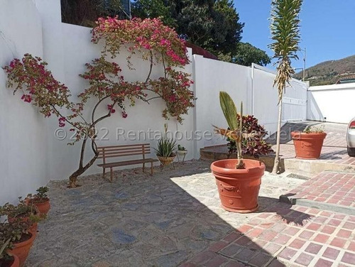 Imagen 15 de 16 de Amplia Quinta En Venta - Urb Prados Del Este - Mls#22-22103