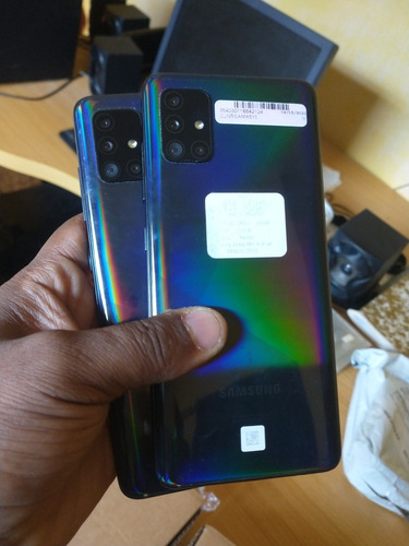 Samsung Galaxy A21 32gb Cuatro Camara Azul Desbloqueado (Usado)