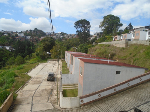 Imagen 7 de 7 de Casa En Venta En Carrizal. Urb. El Pinar (md.30)