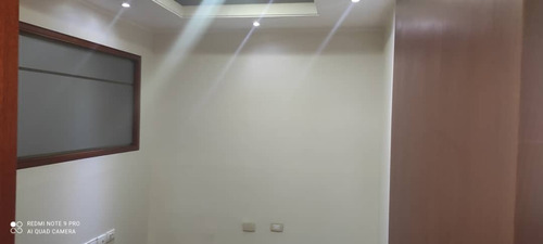 Imagen 2 de 14 de Pc Se Alquila Oficina En Altamira 170m2