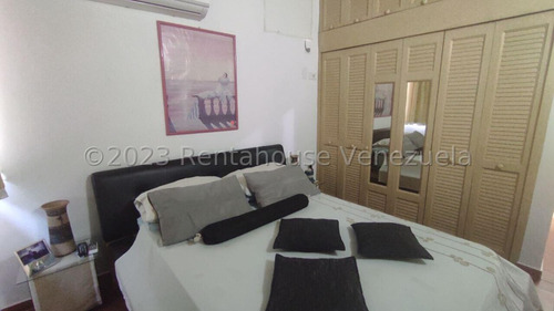 & Maria Luisa Mendoza Vende Hermosa Casa En Urbanizacion Privada De Cabudare Remodelada Con Seguridad Las 24 Horas Con Bellas Areas Comunes 2 5 7 2 9 3