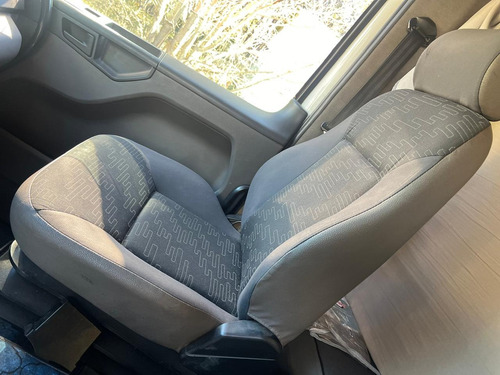 Volkswagen 19-320 Constellation 2013 Impecable Estado Vendo!