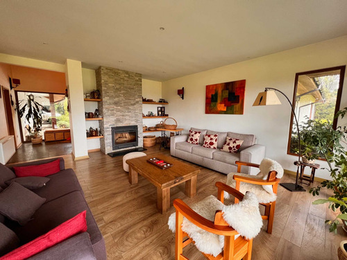 Venta De Casa En Lomas De Coihuin (71453)