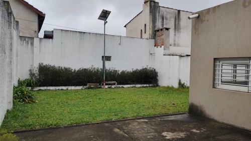 Imagen 4 de 4 de Oport! Casa A Nvo Con Jardín 10x15 Al Fondo! Cca . Unicenter