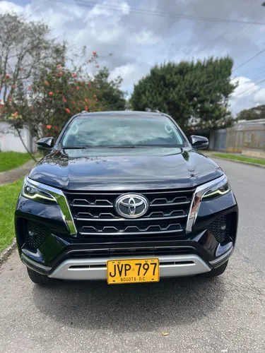 Toyota Fortuner Srv