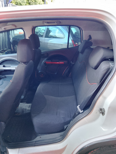 Fiat Uno 1.4 Sporting Flex 5p