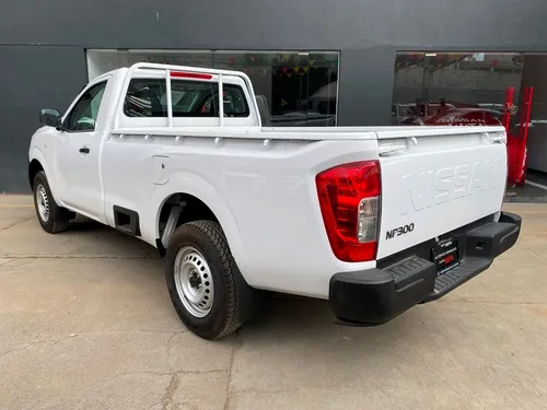 Nissan NP300 2.5 Pick Up AC Mt