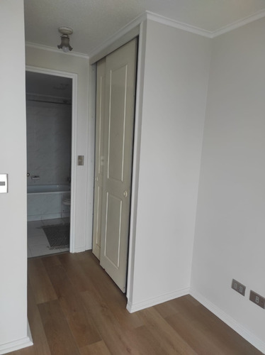Se Arrienda Soleado Departamento En Sector Exclusivo