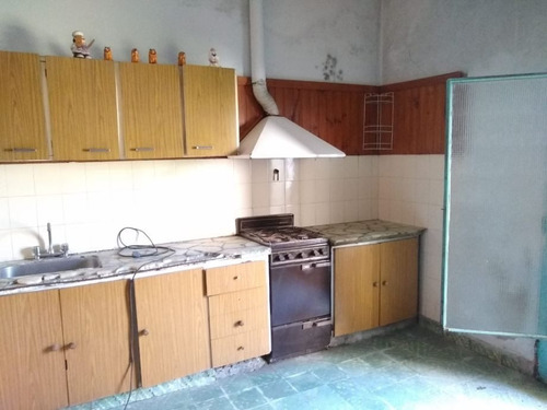 Casa En Venta En Moron Sur