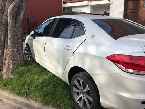Imagen 4 de 4 de Citroën C4 Lounge Hdi 2018 10 Años